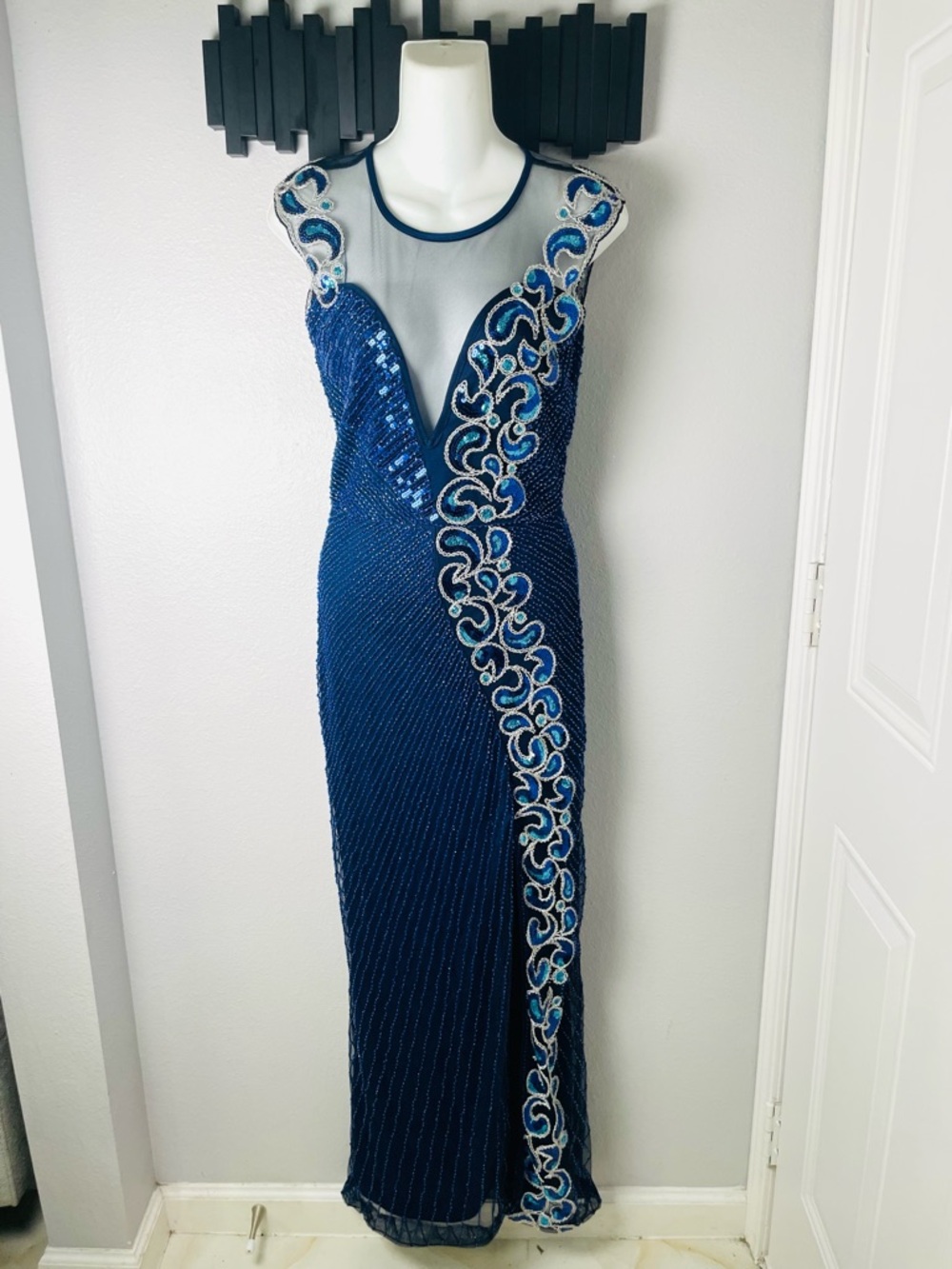 Giffniseti Cobalt Blue Fully Beaded Formal Evening Gown Womens Size S Prom Dress